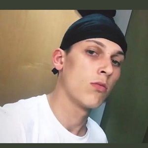 Meet your Posher, Miles